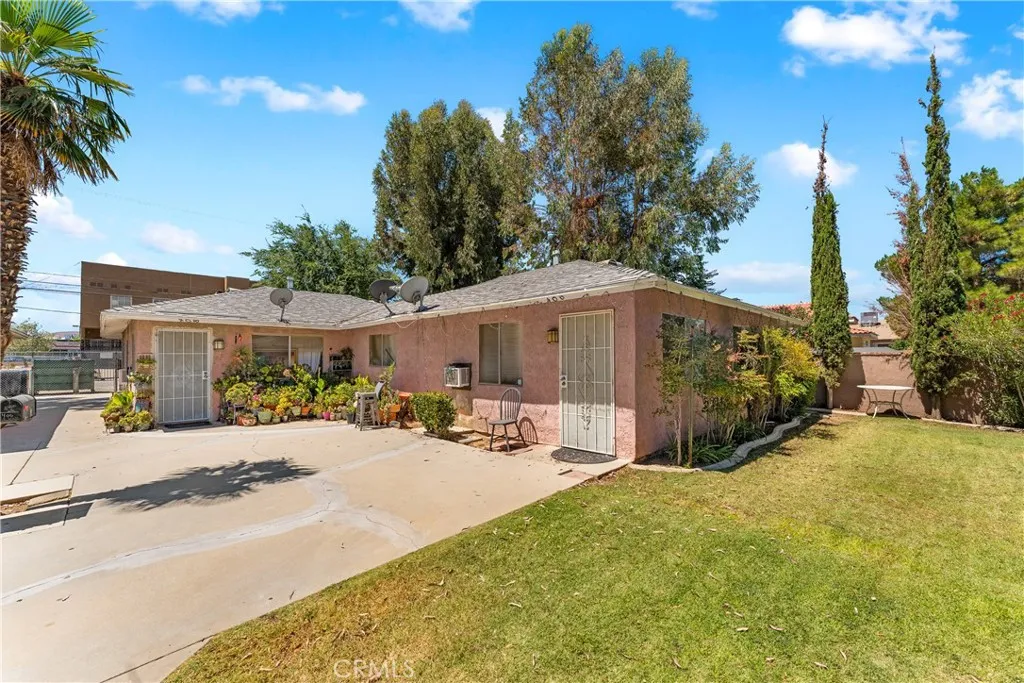main property photo 28