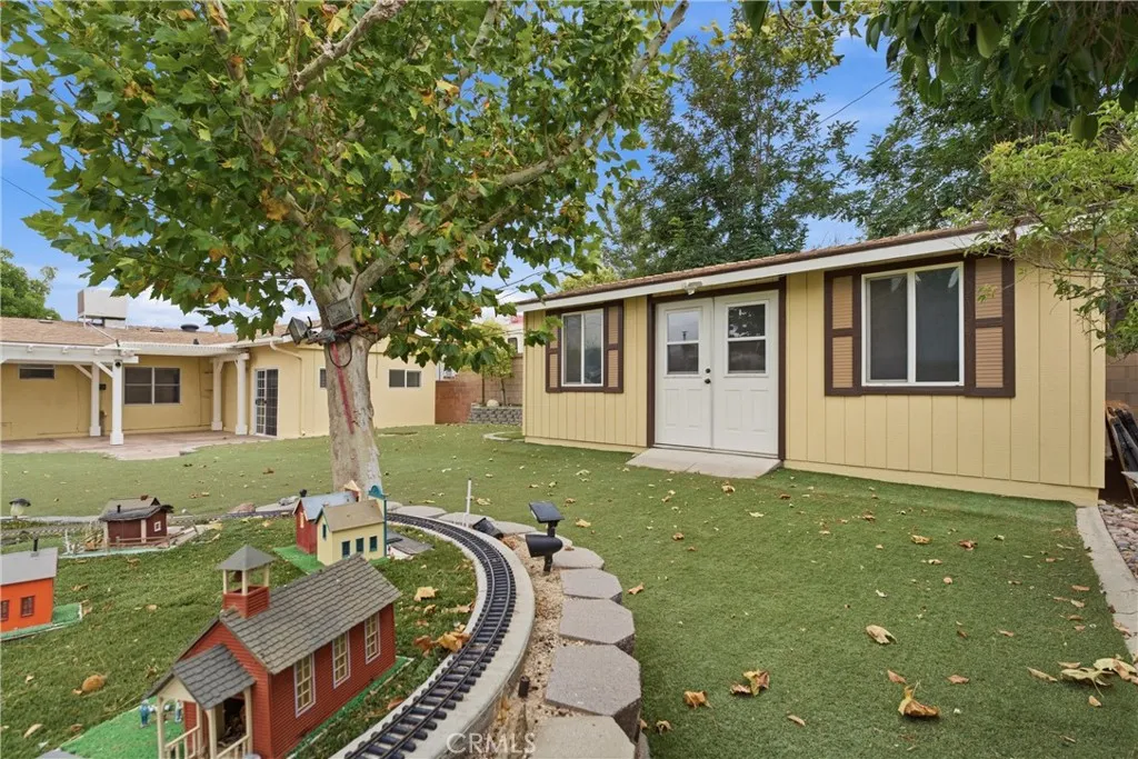 main property photo 20