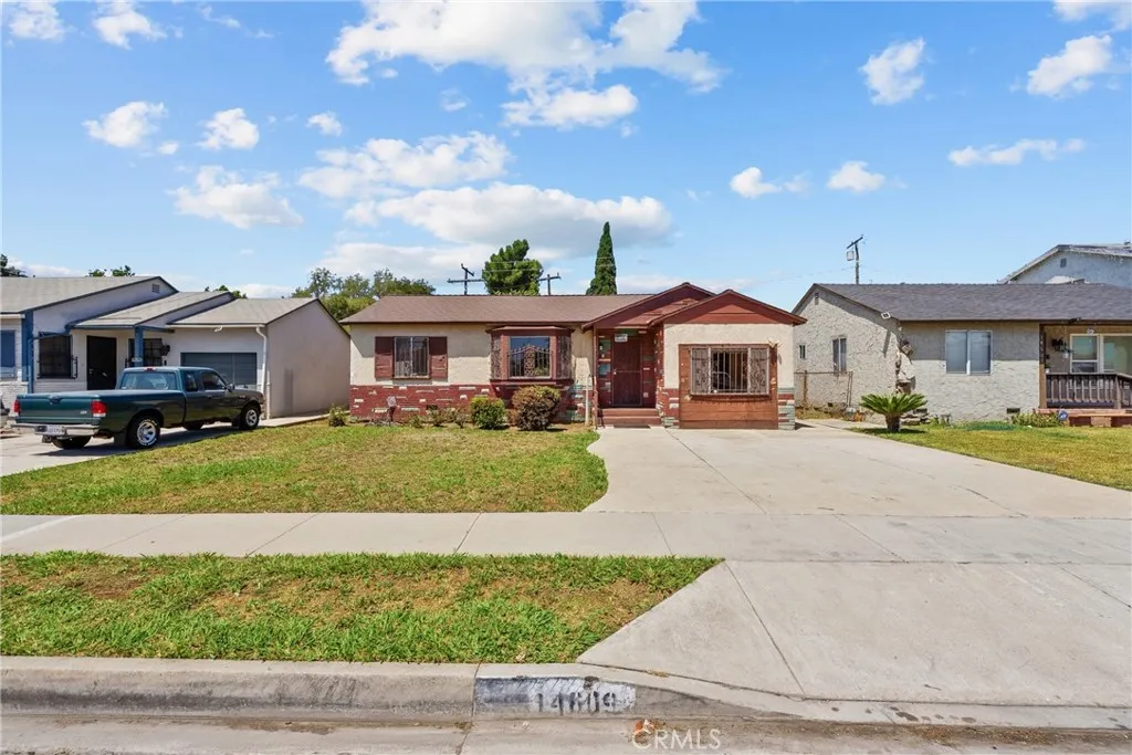main property photo 28