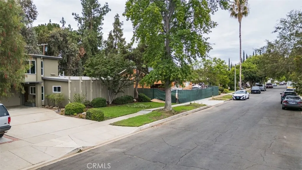 main property photo 51