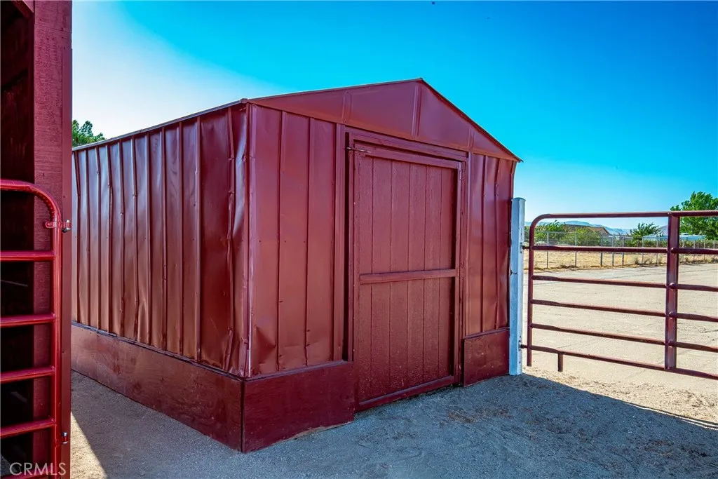 main property photo 59