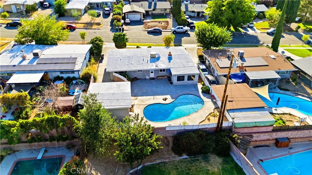 main property photo 11