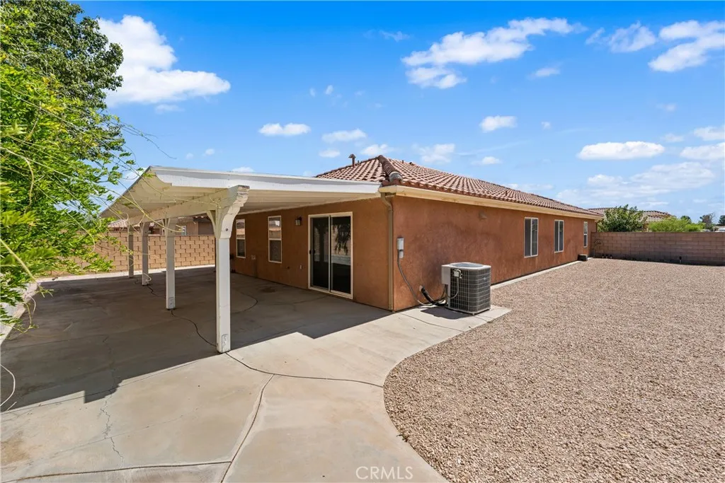 main property photo 28