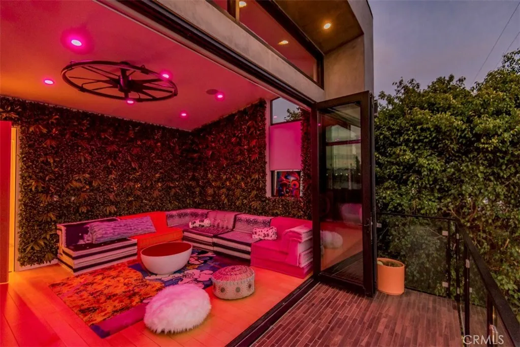 main property photo 54