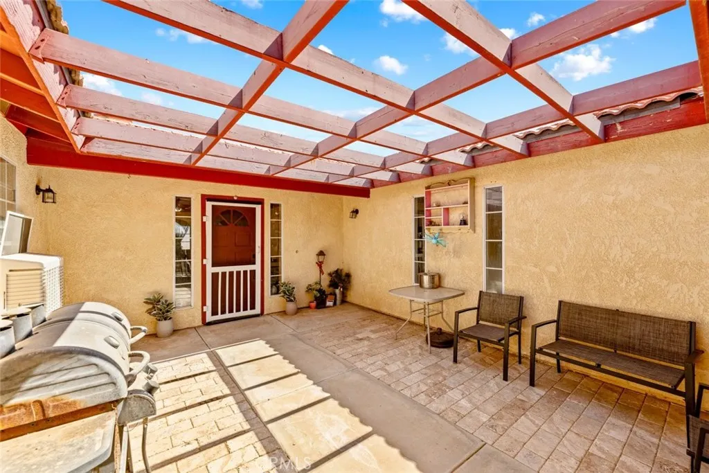main property photo 7