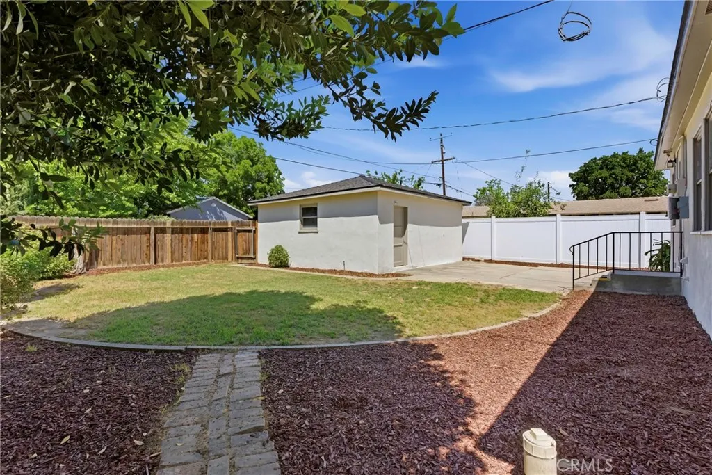 main property photo 34
