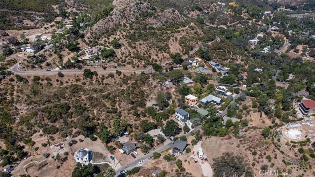 main property photo 10