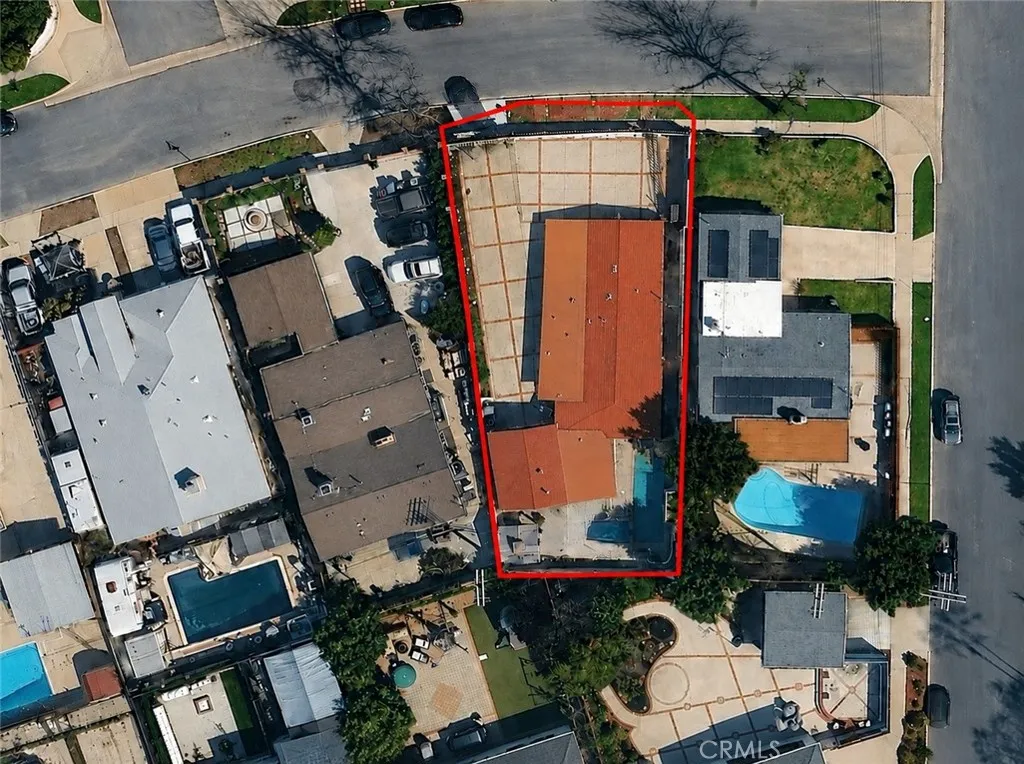 main property photo 22