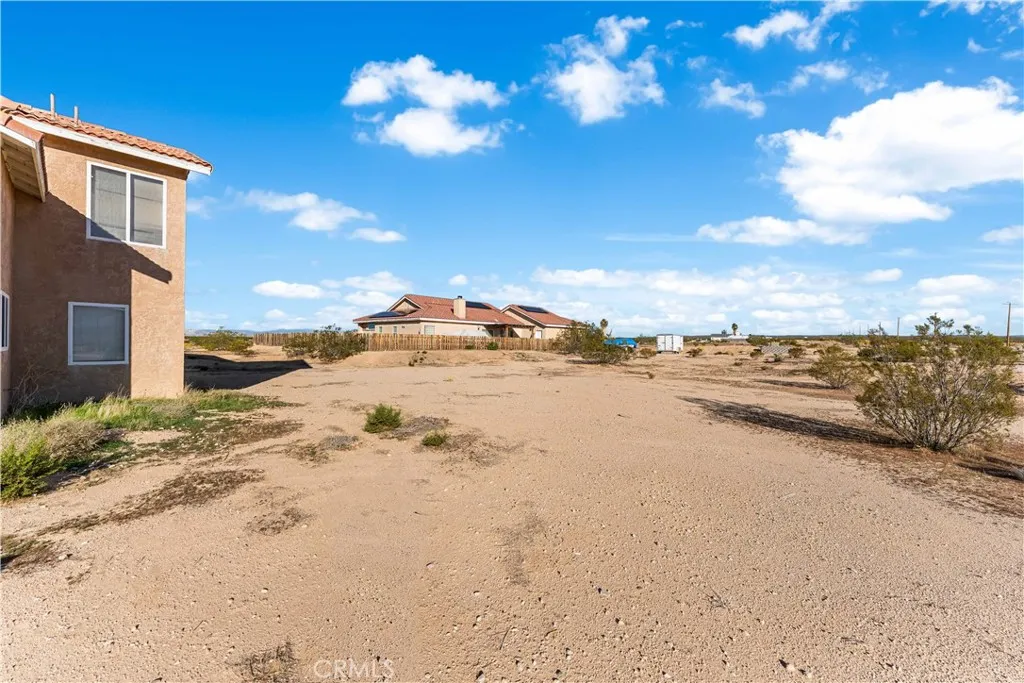 main property photo 23