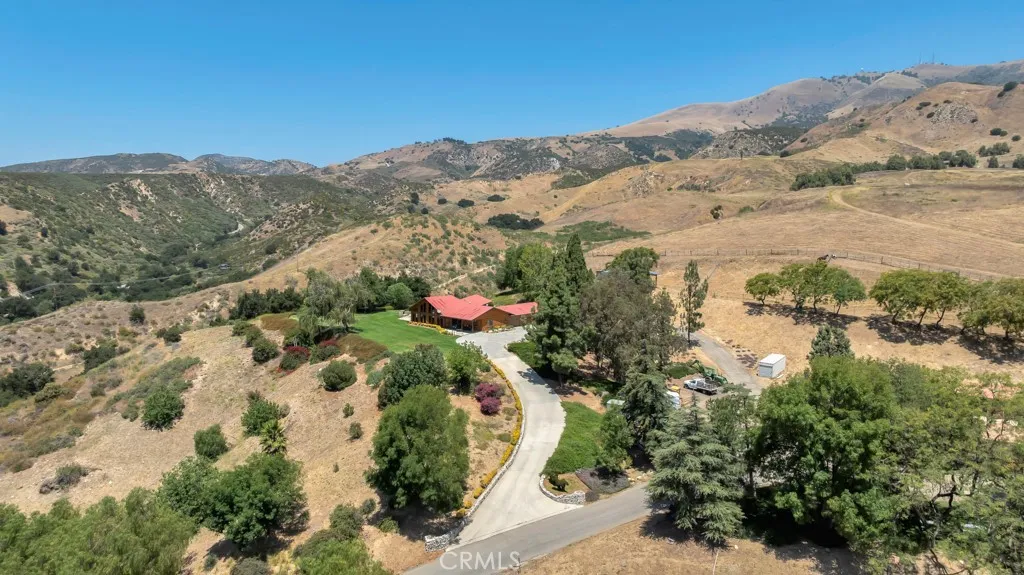 main property photo 17