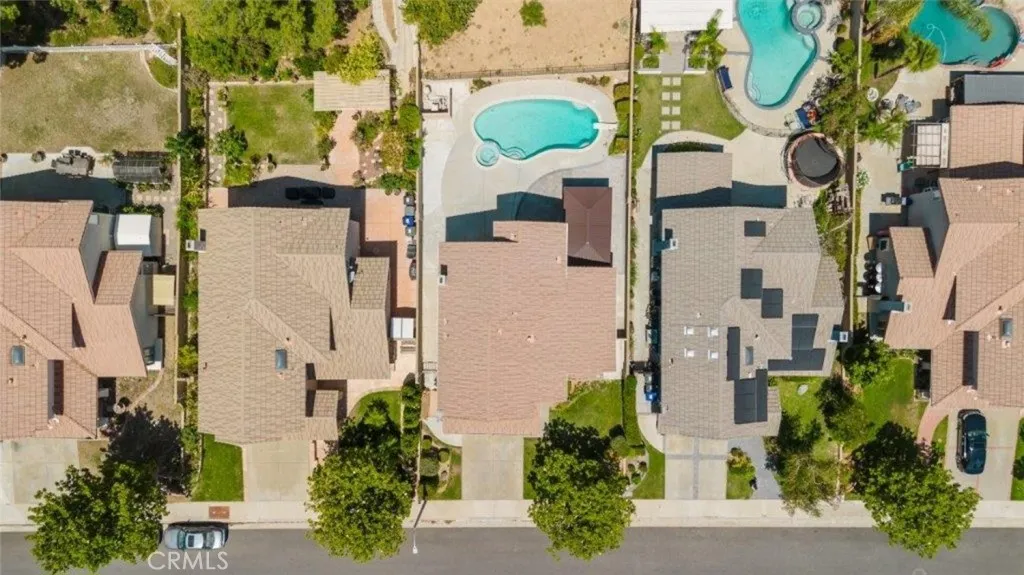 main property photo 45