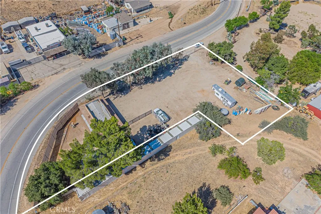 main property photo 8