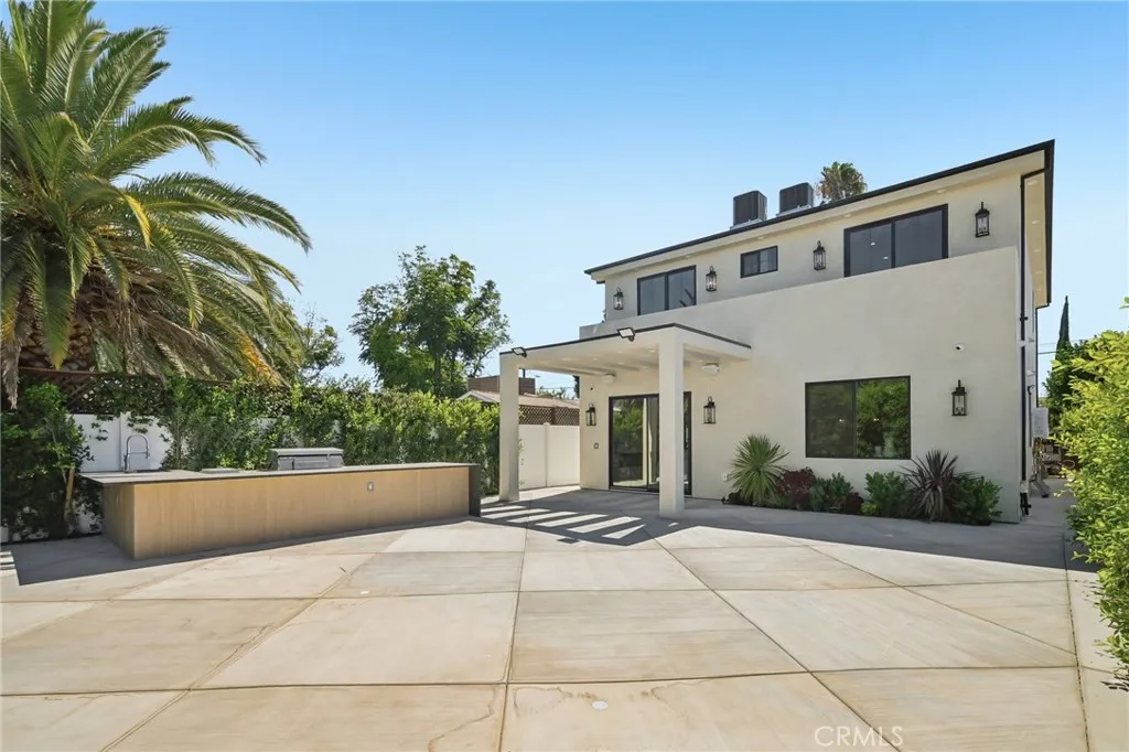 main property photo 60