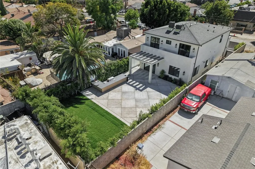 main property photo 66