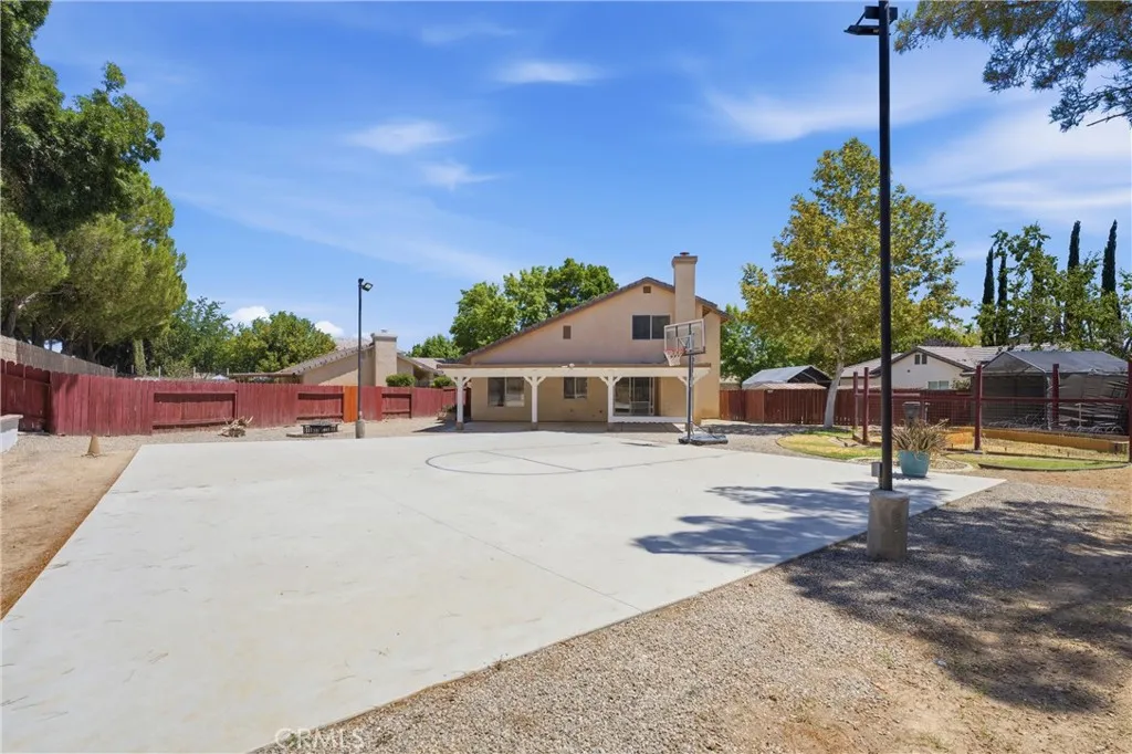 main property photo 17