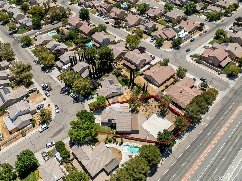 main property photo 25
