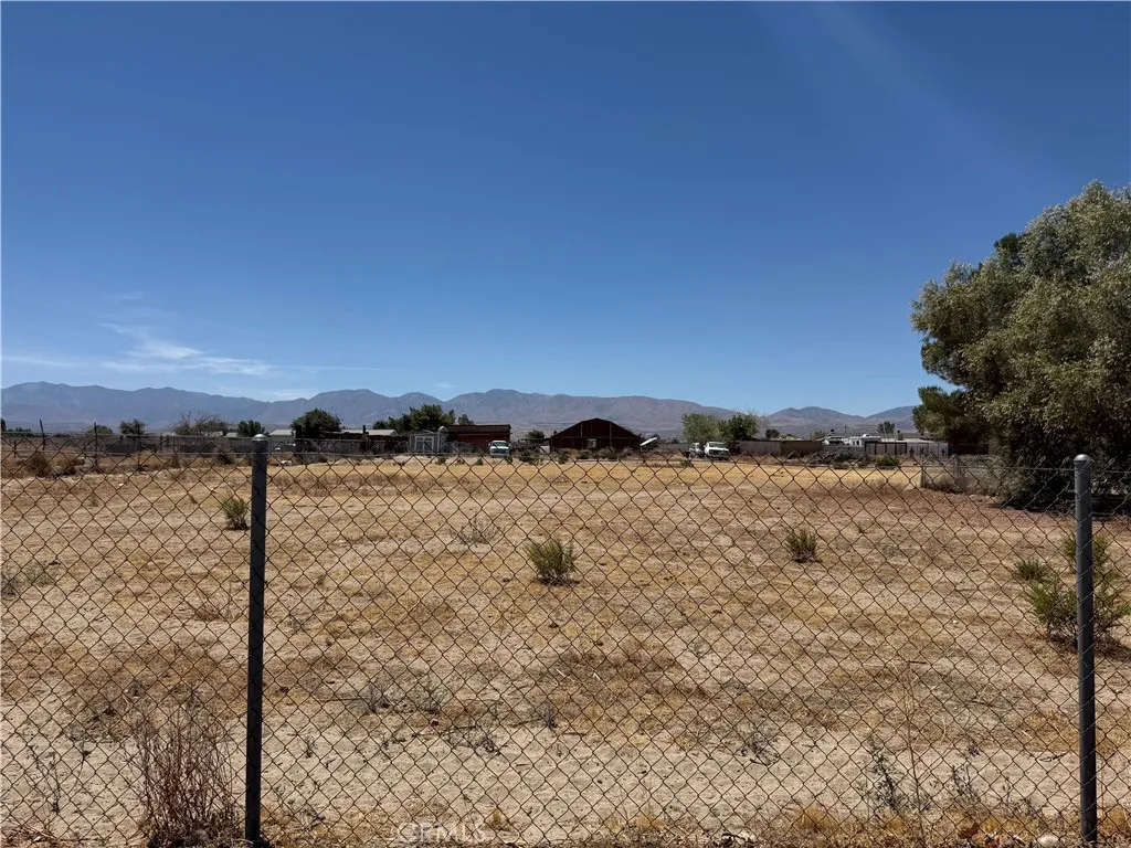 main property photo 6