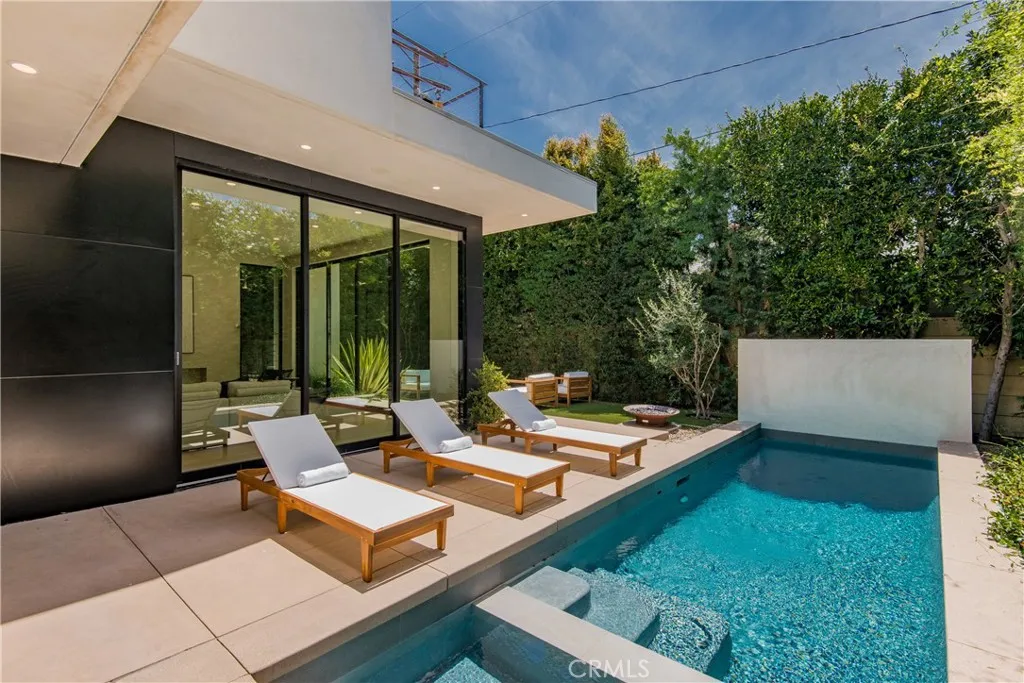 main property photo 59