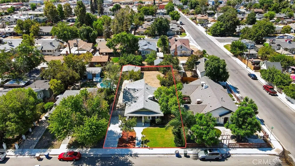 main property photo 29