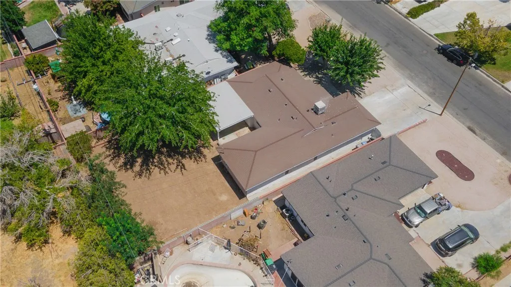 main property photo 38