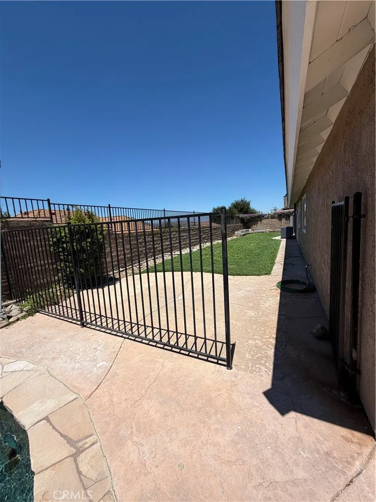 main property photo 17