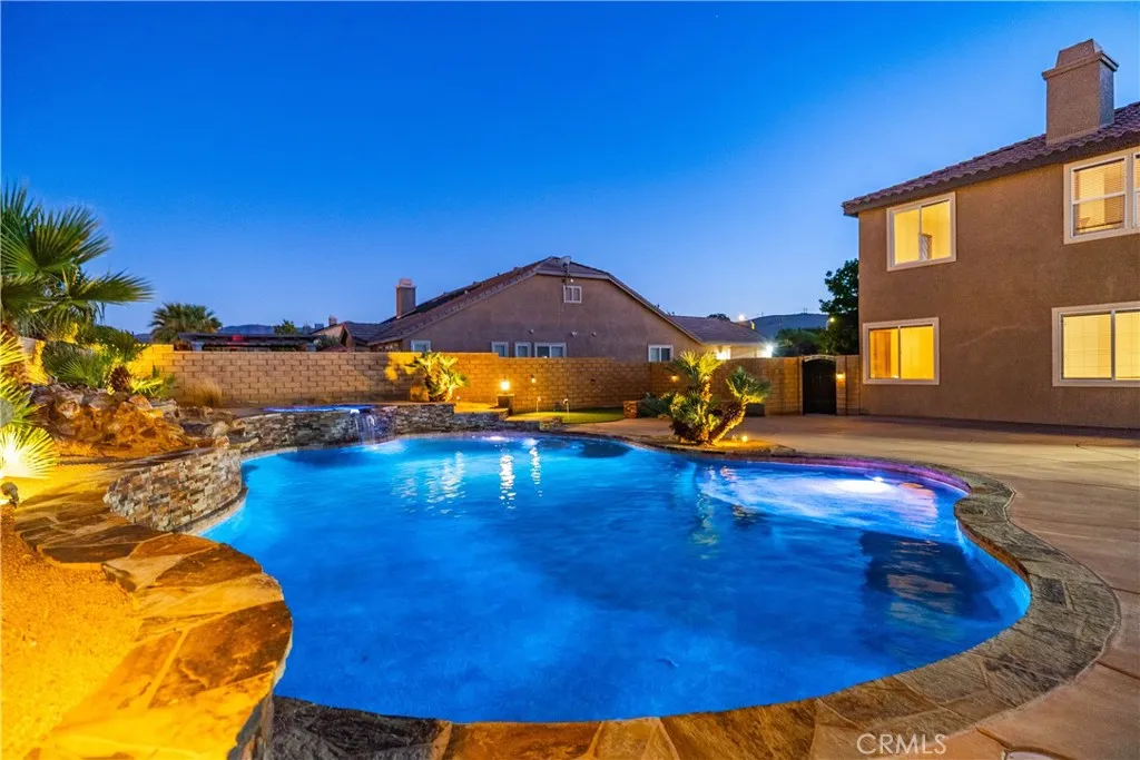 main property photo 4