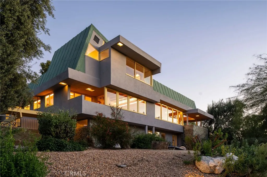 main property photo 60
