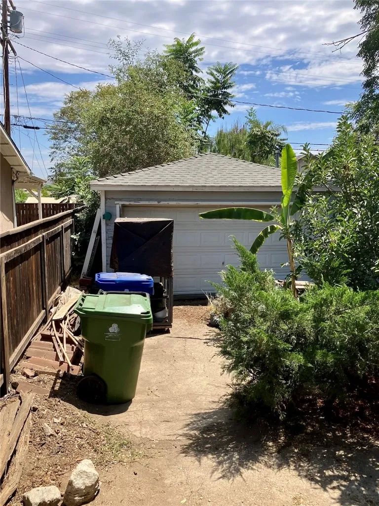 main property photo 29