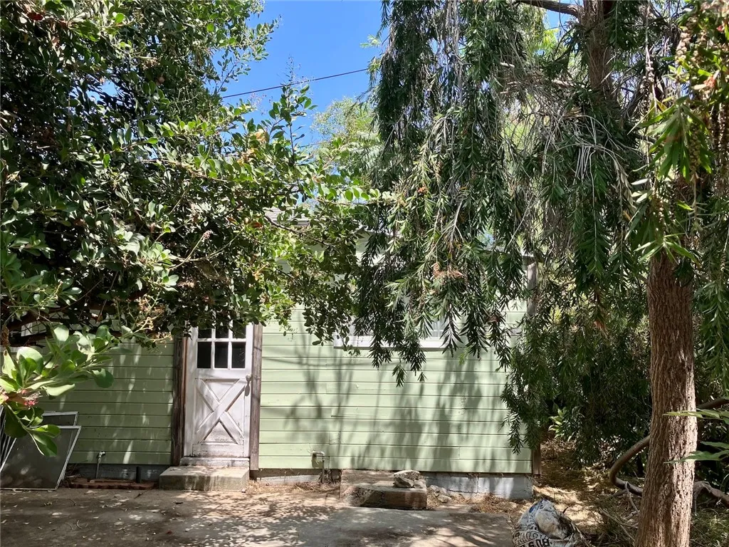 main property photo 36