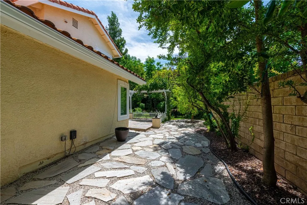 main property photo 45