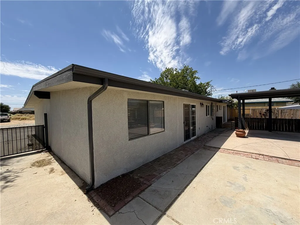 main property photo 23
