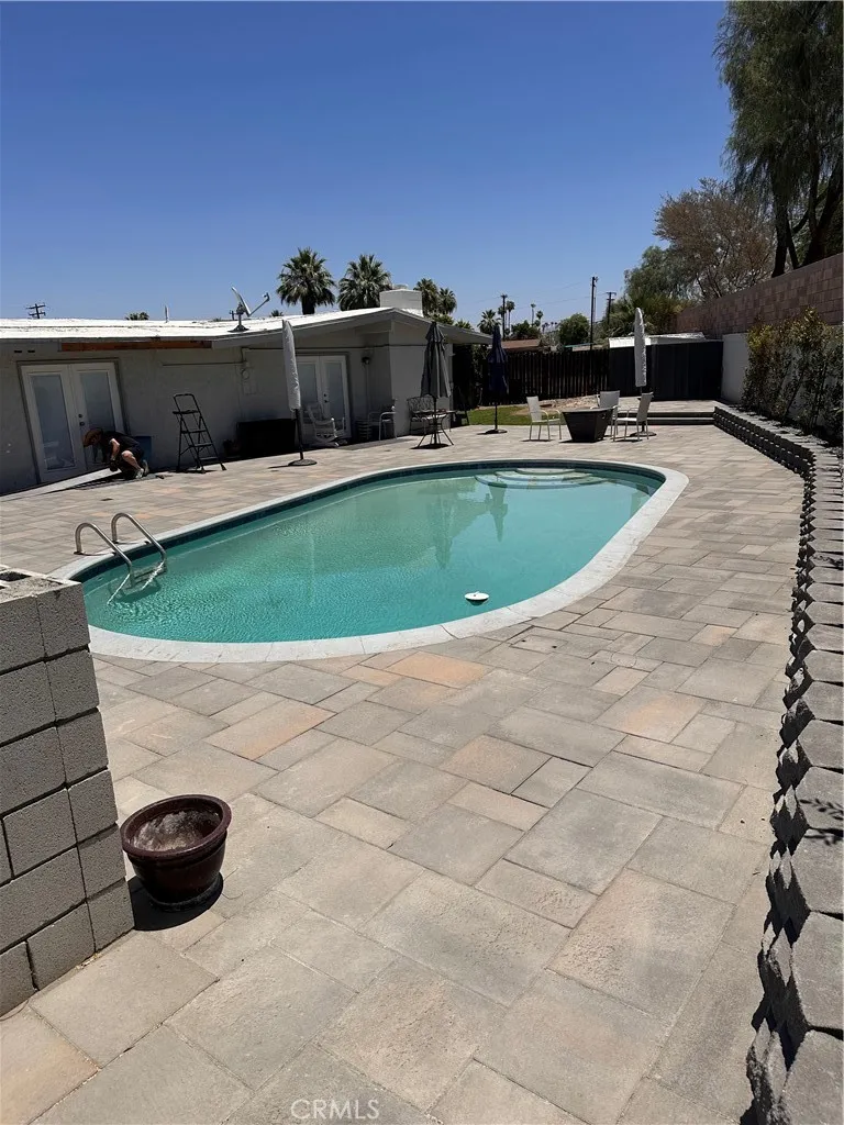 main property photo 8