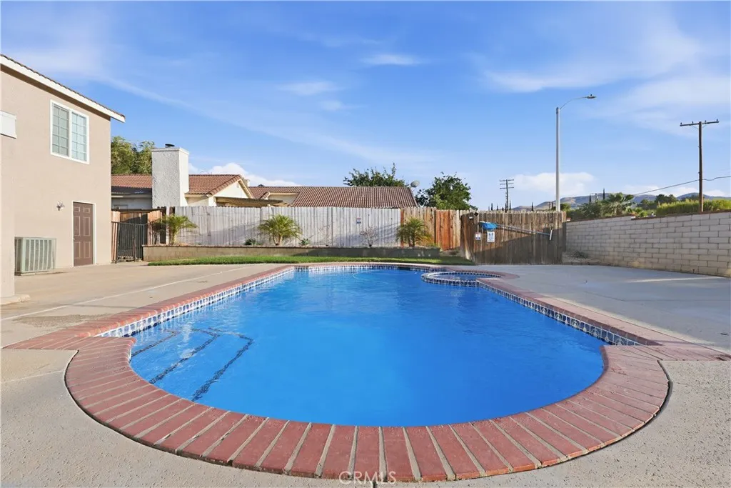 main property photo 23