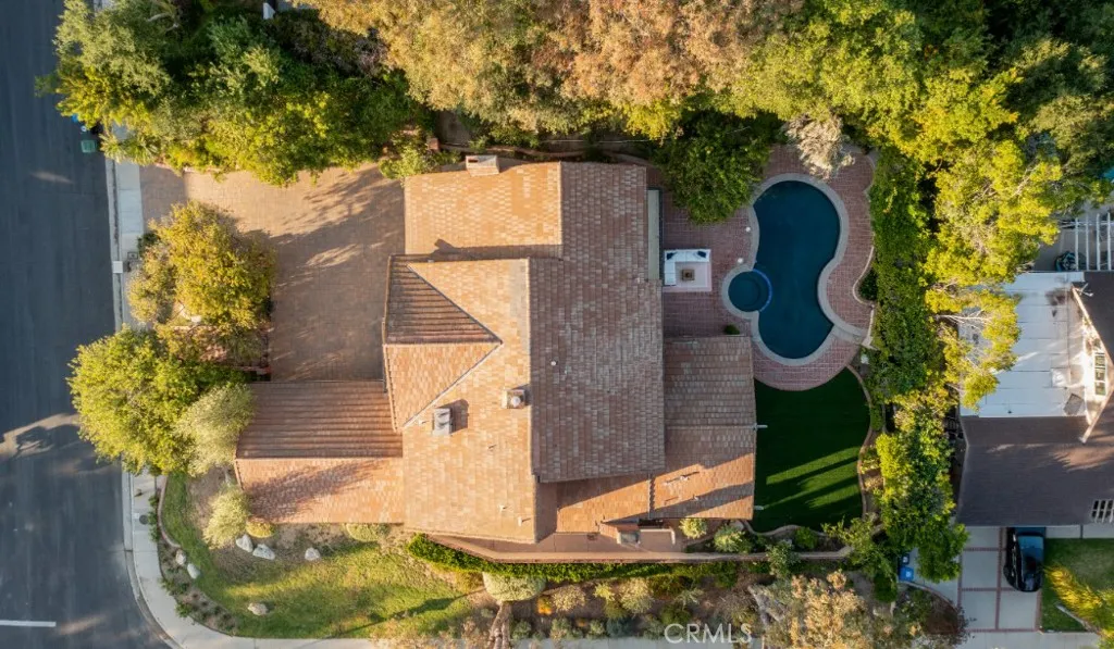 main property photo 44