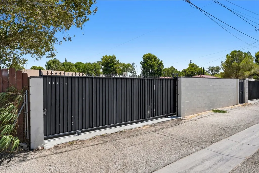 main property photo 32
