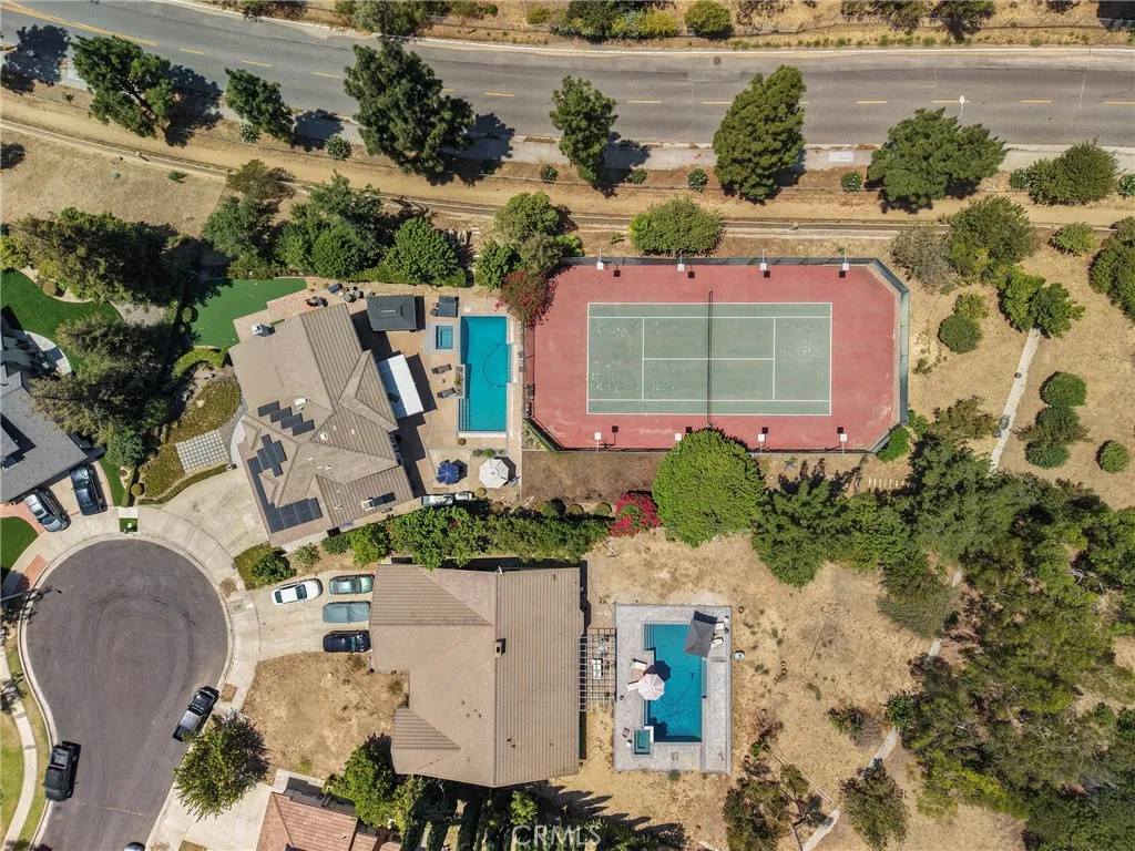 main property photo 45