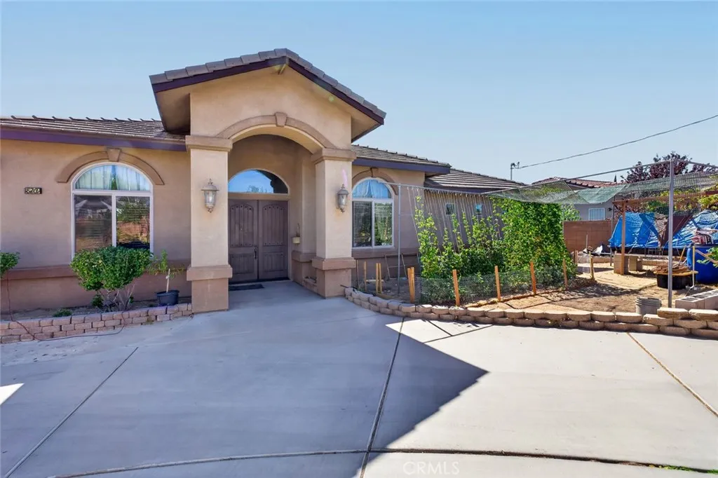 main property photo 18