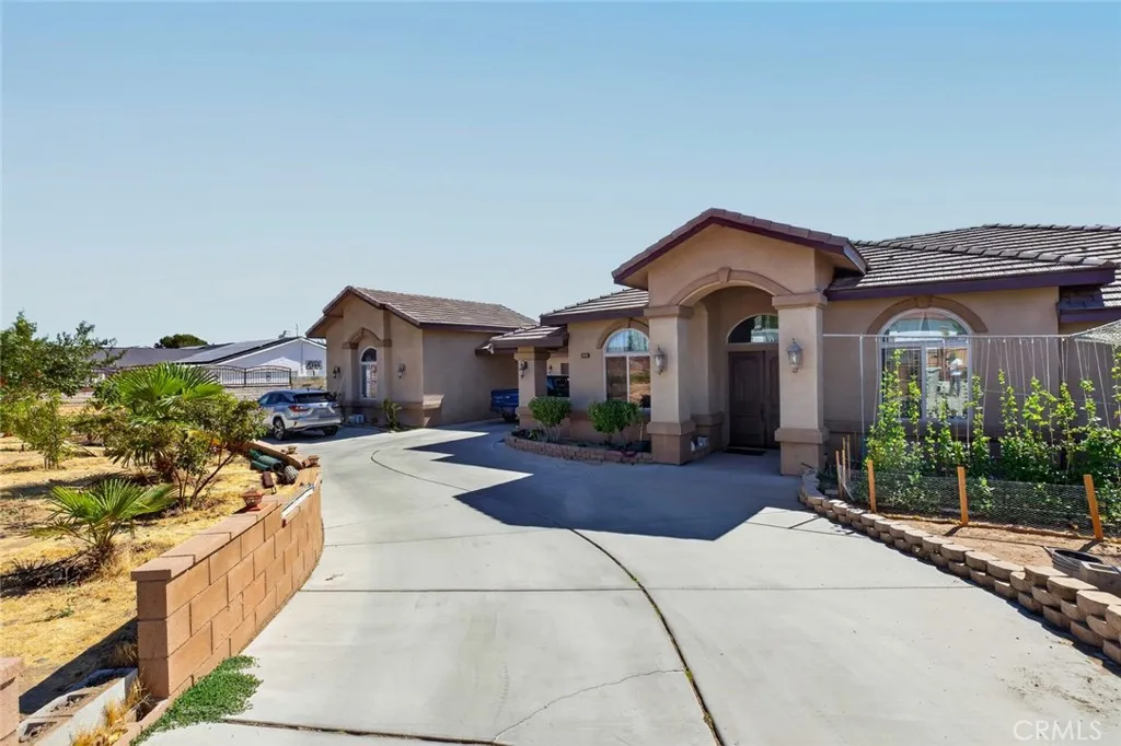 main property photo 19