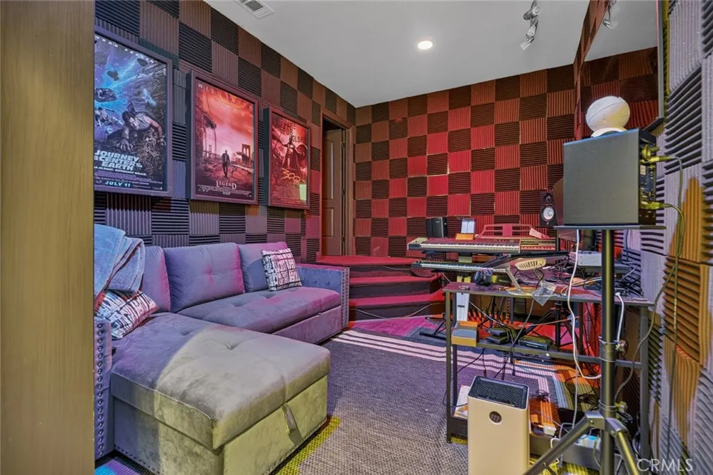 main property photo 62