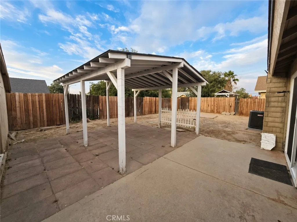 main property photo 13