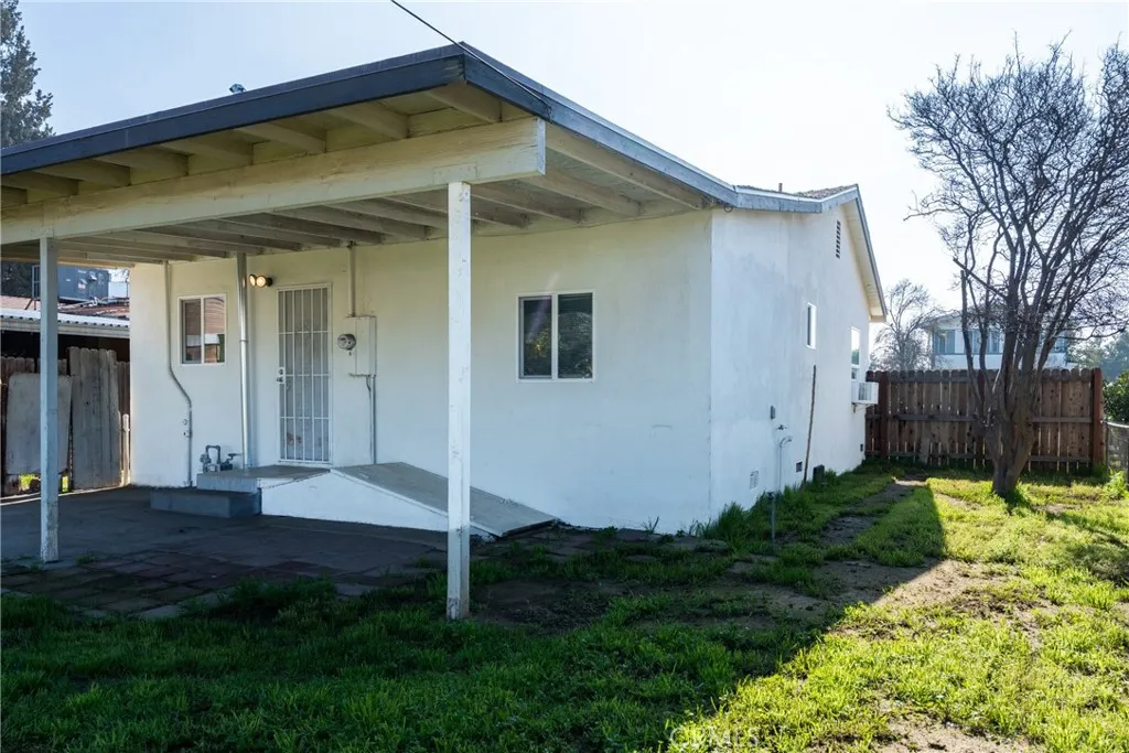 main property photo 17