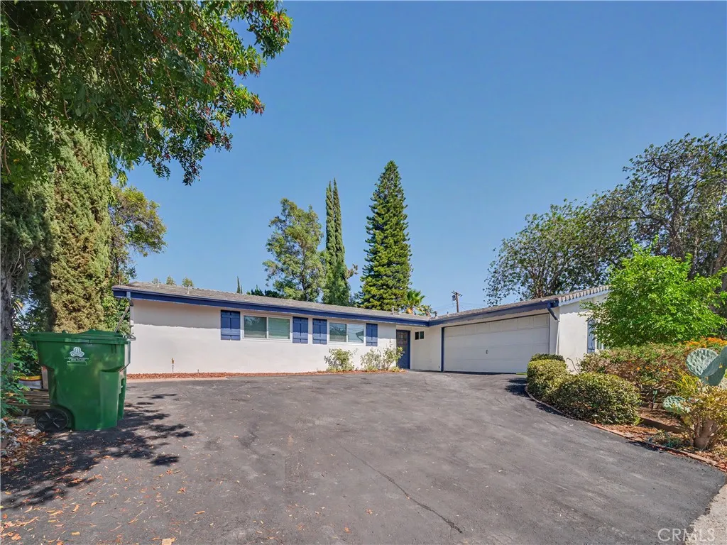 property viewer photo 1