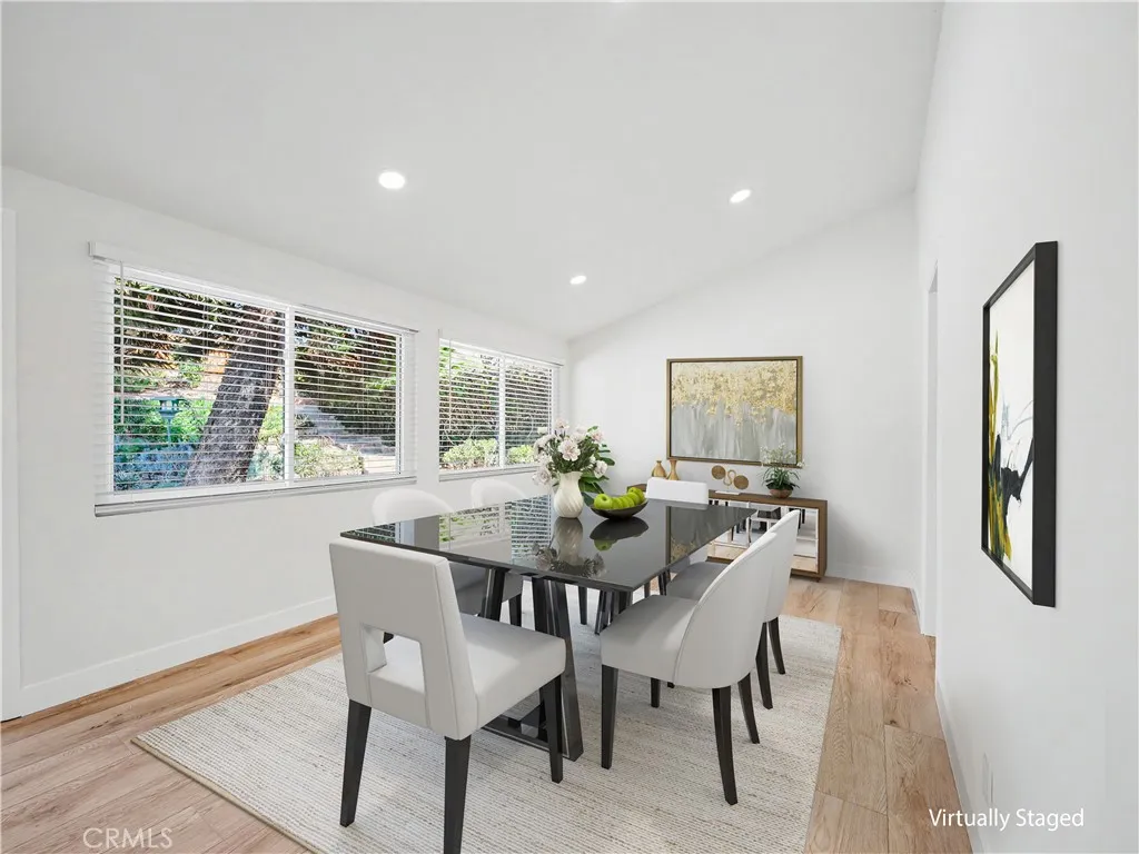 property viewer photo 12