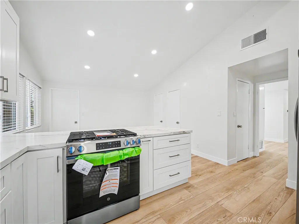 property viewer photo 21