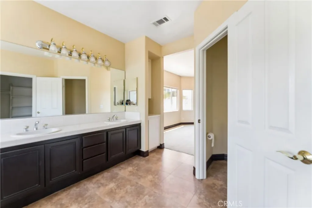 property viewer photo 23