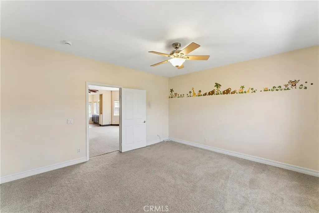 property viewer photo 26