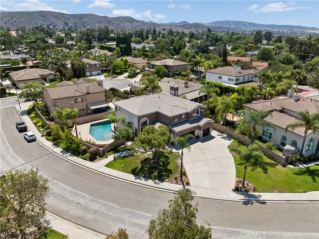 property viewer photo 3