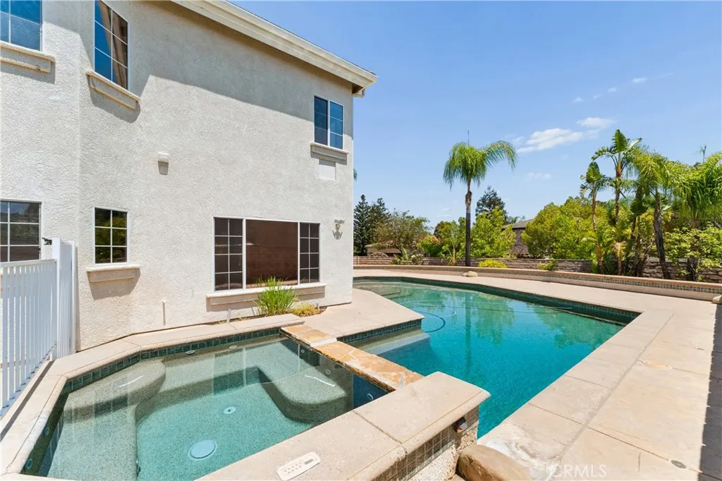 property viewer photo 38