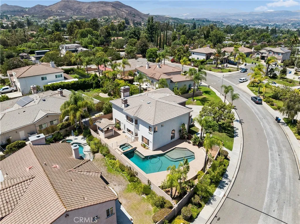 property viewer photo 40