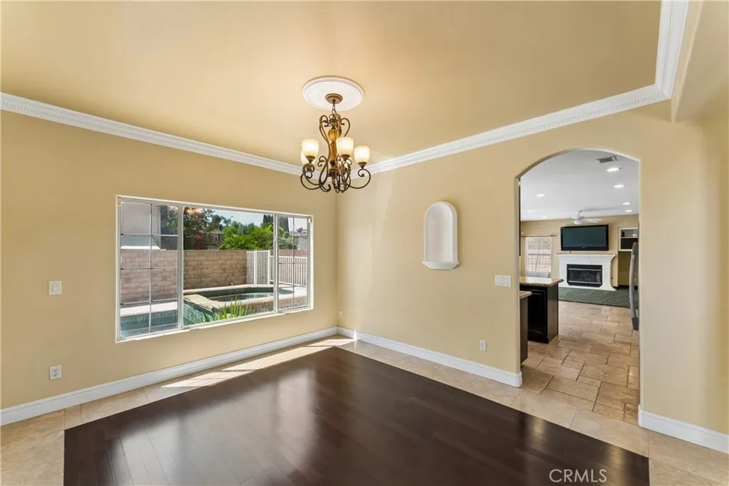 property viewer photo 5